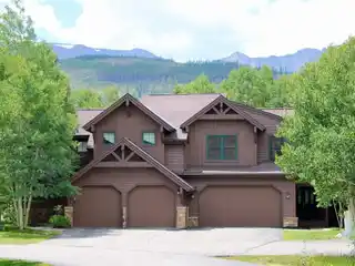 Beautifully Appointed Townhome in a Private Setting