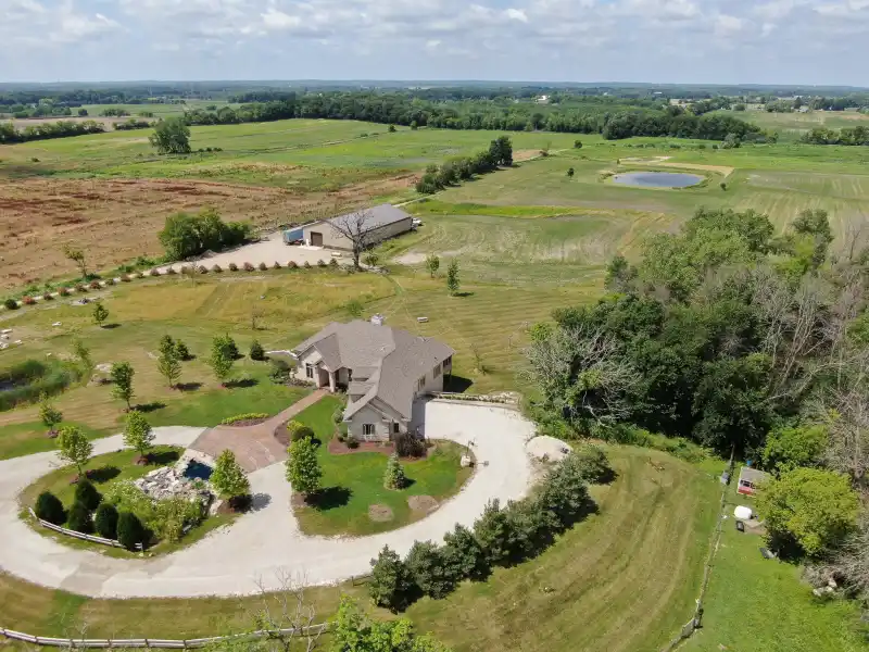 Extraordinary 25-acre Country Estate