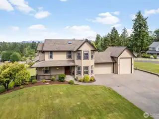 Impeccable Home in Country Meadows