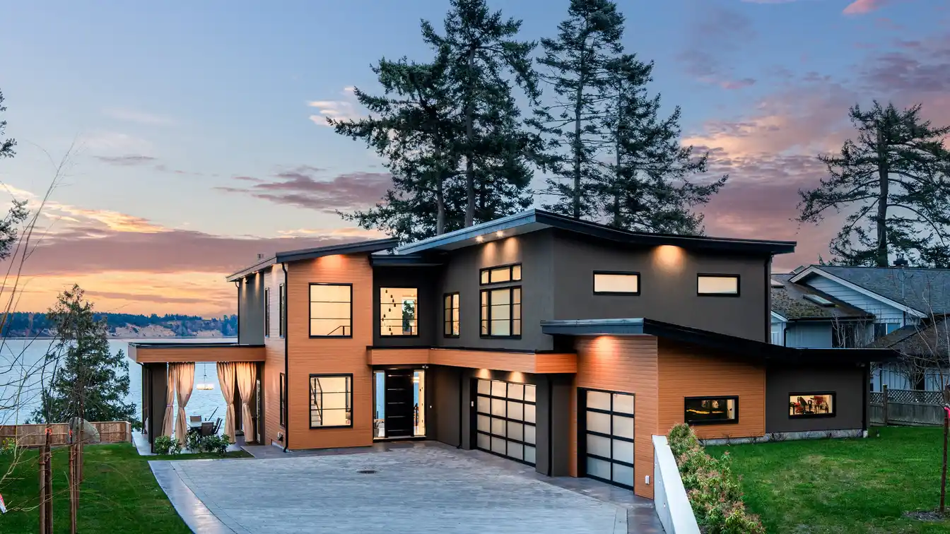 Sophisticated Waterfront Home with Panoramic Ocean Views