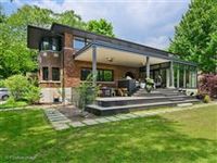 A WORK OF ART WITH UNPARALLELED OUTDOOR SPACE