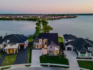 Modern Custom Lakefront Home