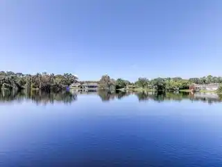 Stunning Lakefront Retreat