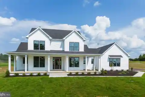 Wraparound Porch Charm with Majestic Hilltop Views
