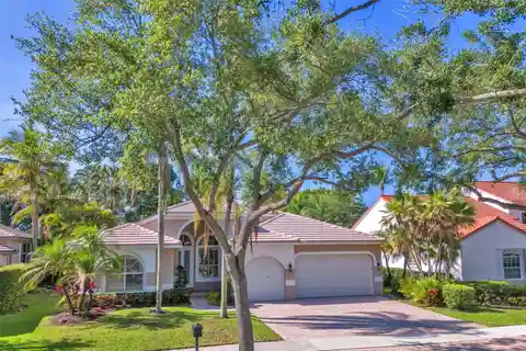 Beautifully Updated Home in Weston Hills Country Club