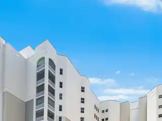 Rare Paramount Residence with Resort-Style Amenities