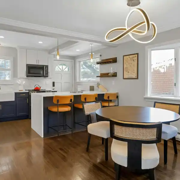 BEAUTIFULLY UPDATED TOWNHOUSE