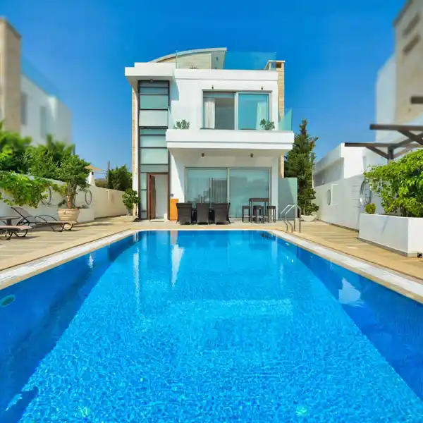 PERFECT BLEND OF LUXURY AND COMFORT
