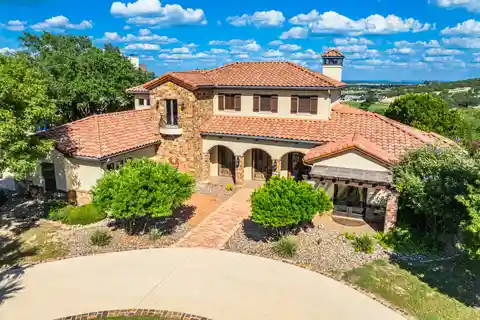 Exquisite Tuscan-style Estate in Prestigious Comanche Trace