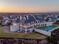 PINNACLE LANDMARK PROPERTY