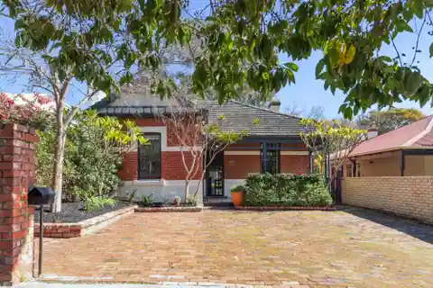 Classic Federation Cottage in a Tranquil Setting