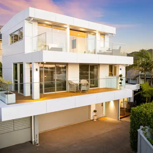 LUXURIOUS MASTERPIECE OFFERING THE ULTIMATE COASTAL LIFESTYLE