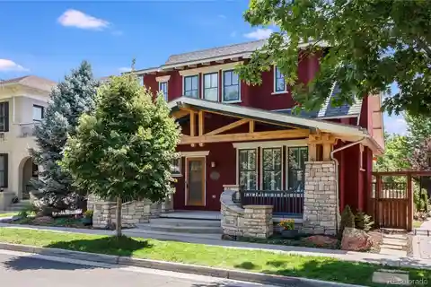 Award-Winning Craftsman with Private Carriage House