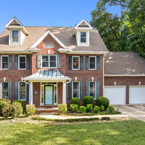 BEAUTIFULLY UPDATED HOME WITH ABUNDANT SPACE