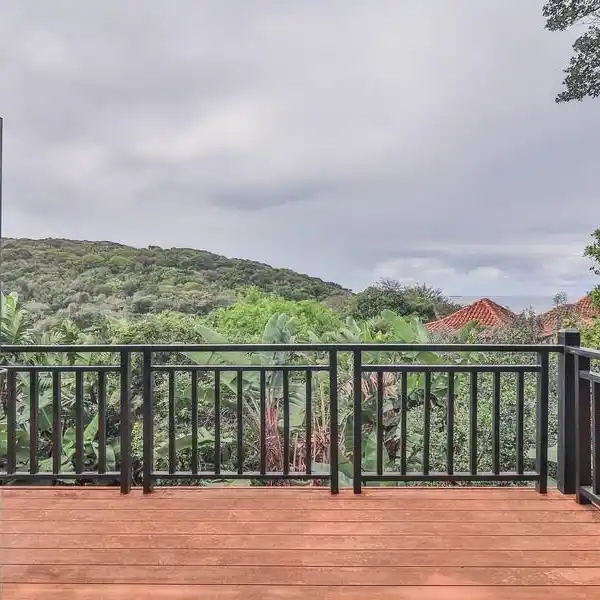 THE ULTIMATE IN COASTAL LIVING