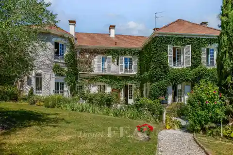 Peaceful Village Retreat with Timeless Charm