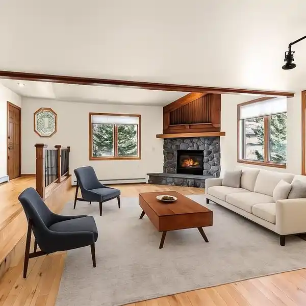 FOUR BEDROOM DUPLEX IN THE DILLON NEIGHBORHOOD