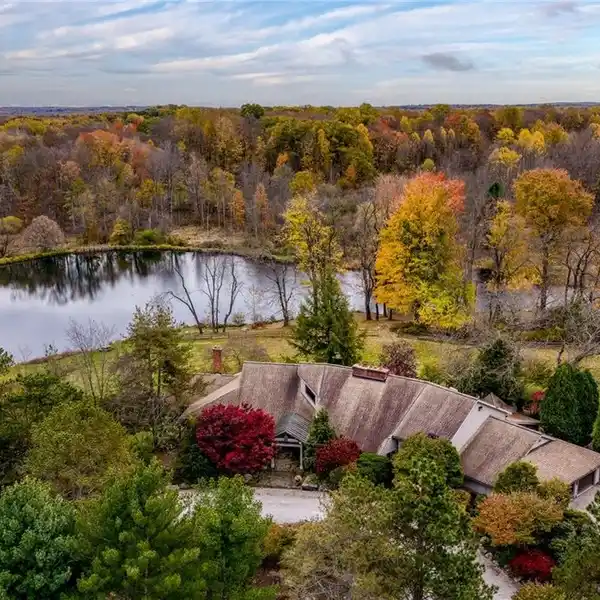 STUNNING 60+ ACRE PROPERTY