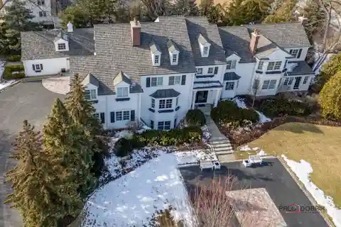 Elegant Yet Comfortable Lake Forest Home