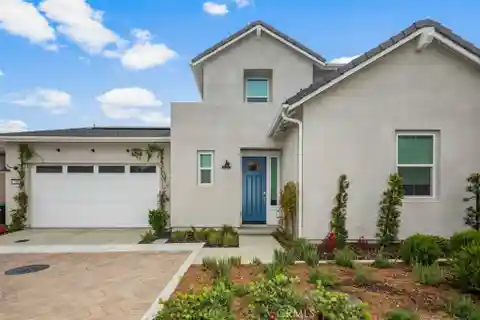 Meticulously Maintained Residence in Pearl at Gavilan