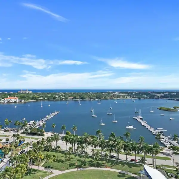 ELEVATED COASTAL LIVING WITH PRIVATE SKY TERRACE