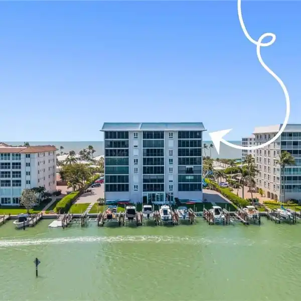 LIVE THE ULTIMATE COASTAL LIFESTYLE