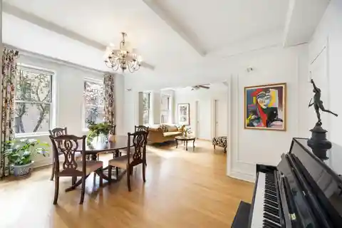 Sunny Pre-war Residence Just off Central Park