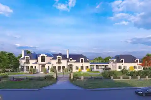 Commanding Mclean Estate with Endless Possibilities