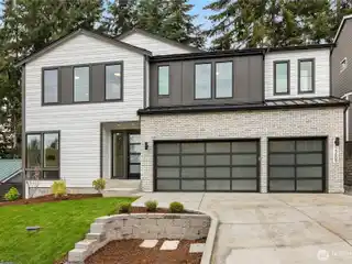 Elegant Briarstone Home | Chef’s Kitchen, Spa Primary & 3-Car Garage