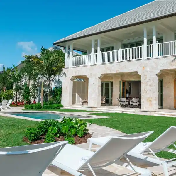 LUXURY GROUND FLOOR TURN-KEY CORAL COTTAGE