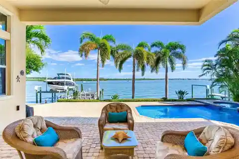 Luxury Waterfront Oasis