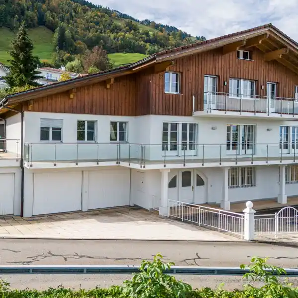 UNIQUE PROPERTY ABOVE LAKE LUCERNE