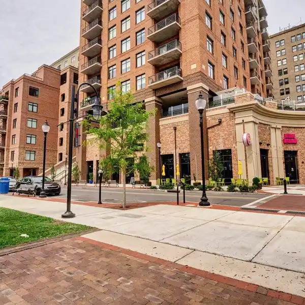 PENTHOUSE IN RIVER PLACE CONDOMINIUMS WITH SWEEPING WATER VIEWS