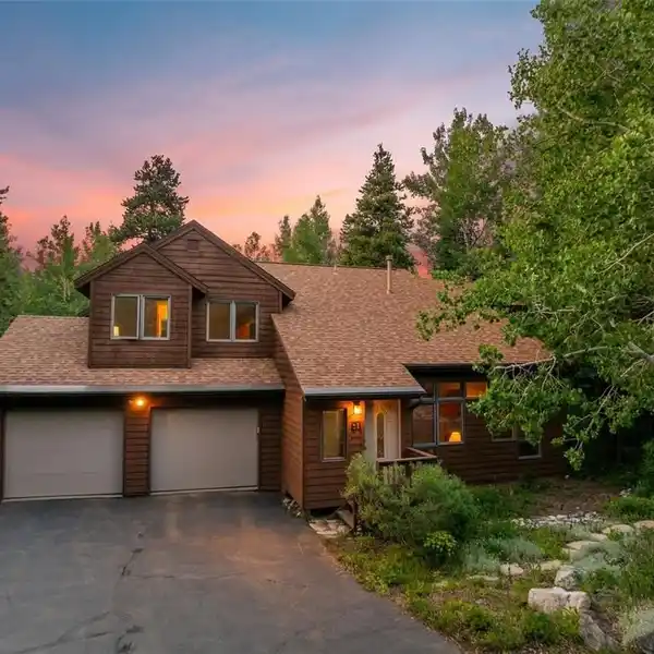 TRANQUIL SETTING IN UNBEATABLE LOCATION