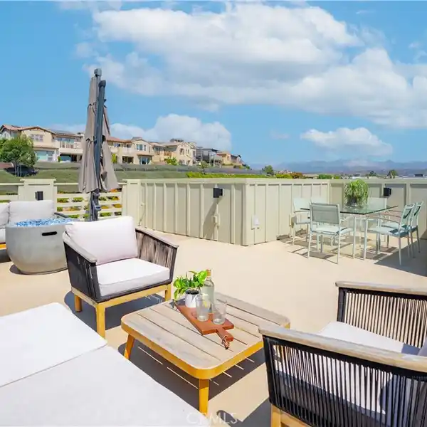 BEAUTIFULLY UPGRADED HOME IN THE TRELLIS NEIGHBORHOOD