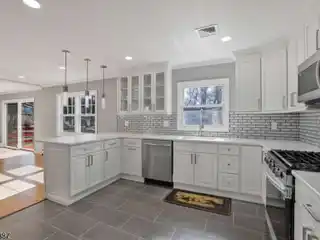 High Quality Modern Finishes in Stylish Home