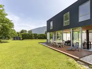 Light-Filled Contemporary Villa