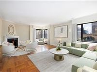 DISTINGUISHED PENTHOUSE DUPLEX