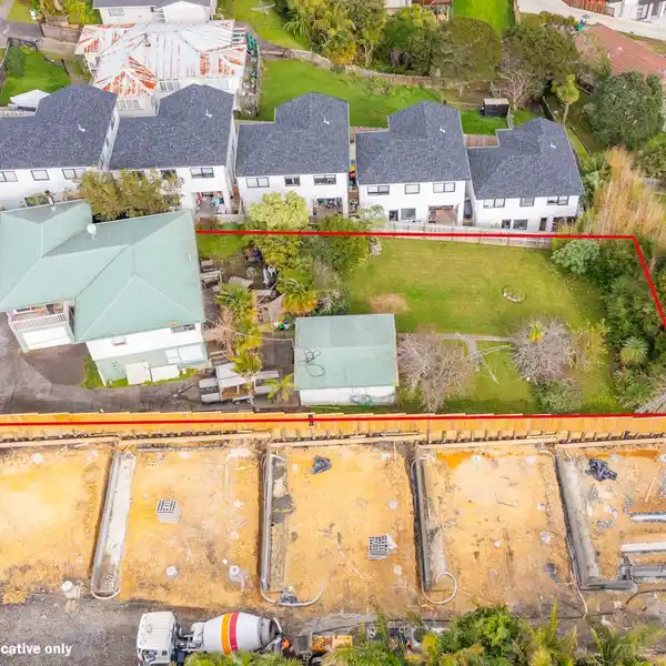 ENDLESS POTENTIAL IN PRIME COASTAL LOCATION