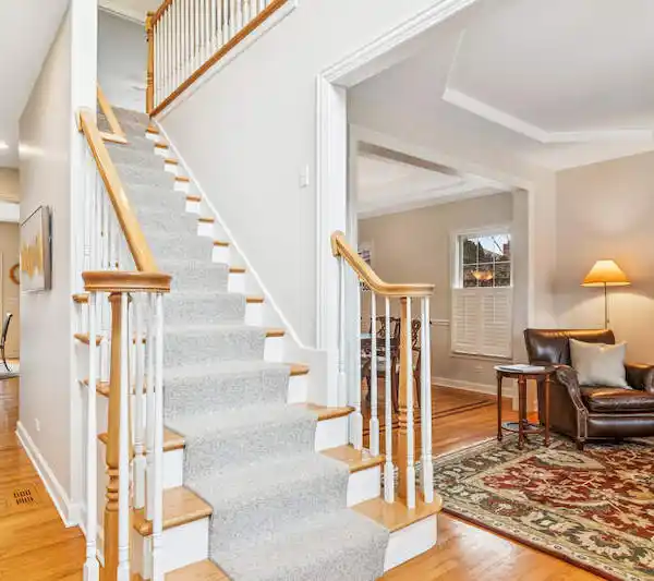 IMPECCABLE HOME IN CONVENIENT LOCATION
