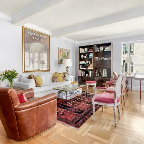 NINTH-FLOOR CORNER APARTMENT AT GOODHUE HOUSE