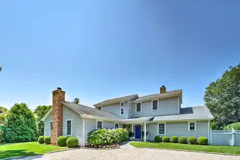 Pristine Traditional Rental Home on a Tranquil Lane