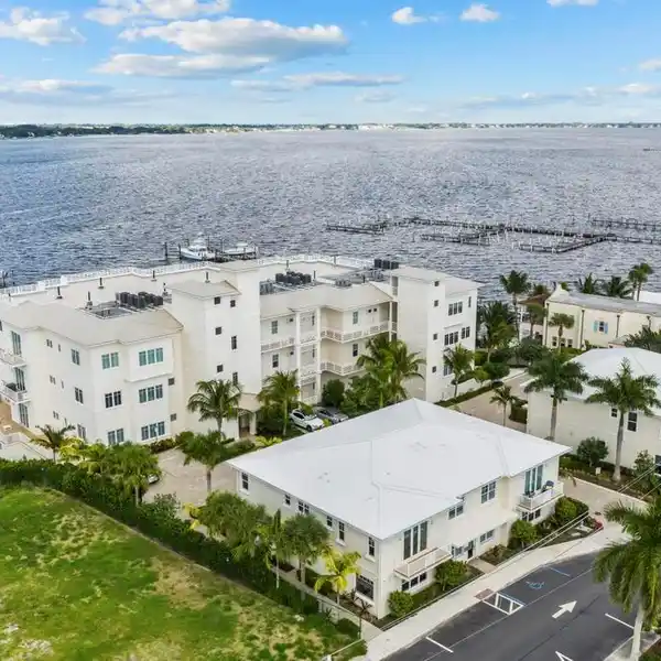 ULTIMATE SANCTUARY FOR EXTRAORDINARY LIVING