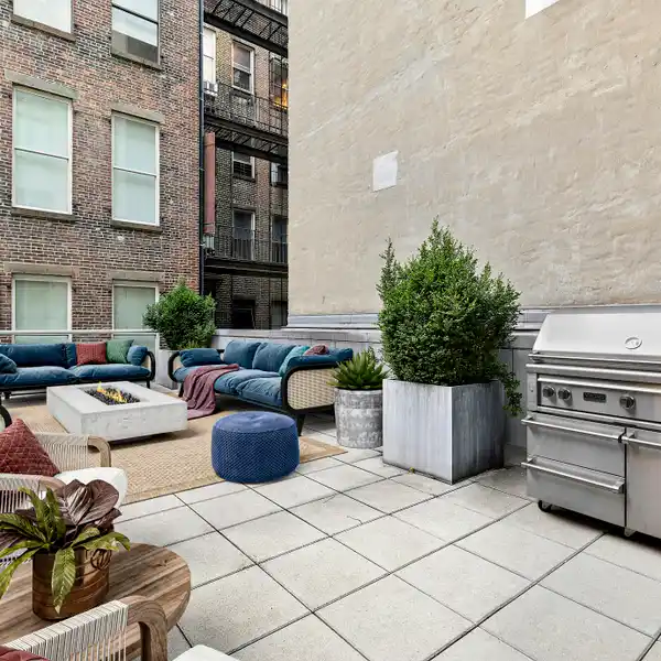 MODERN-MINIMAL LOFT FOR RENT