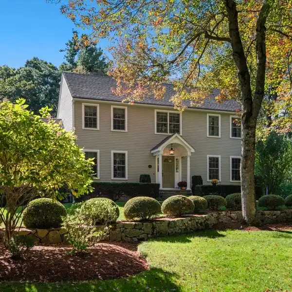 SOUGHT AFTER CHARLESVIEW ESTATES GEM