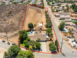 Equestrian Paradise on Two Premium Acres