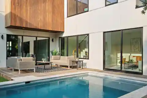 An Elevated Experience in the Center of It All