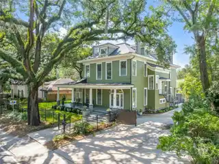 1913 Architectural Jewel