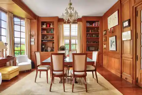 Classic Living with Conservatory & Wine Cellar