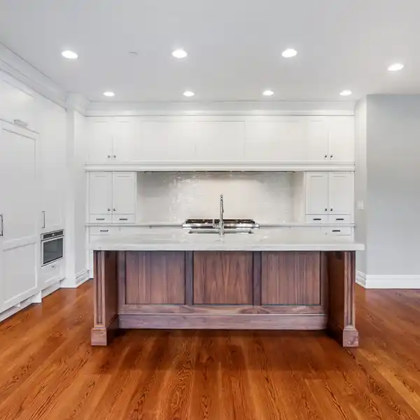 HIGH-END THREE BEDROOM CONDO IN THE HEATHCOTE